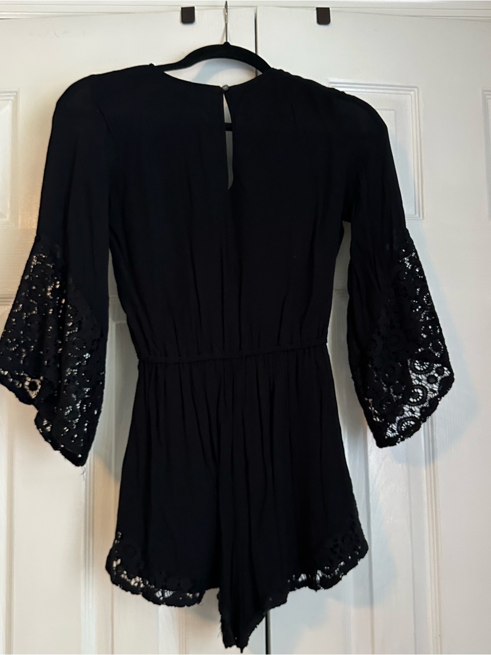 Abercrombie & Fitch Black V‑Neck Top